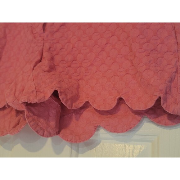 #440 | Pink Salmon Textured Crown & Ivy Scallop Shorts Size 4 - Picture 6 of 13